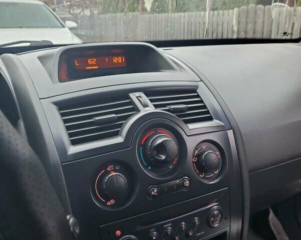Сірий Рено Меган, об'ємом двигуна 1.4 л та пробігом 214 тис. км за 3500 $, фото 6 на Automoto.ua