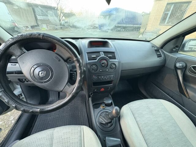 Серый Рено Меган, объемом двигателя 1.4 л и пробегом 350 тыс. км за 3900 $, фото 15 на Automoto.ua