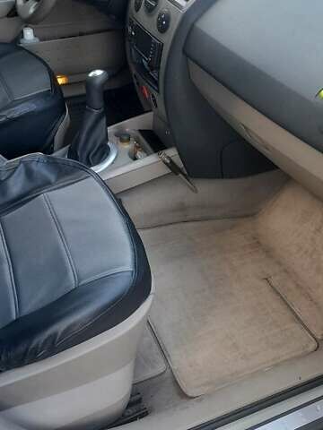 Серый Рено Меган, объемом двигателя 1.6 л и пробегом 363 тыс. км за 3700 $, фото 2 на Automoto.ua