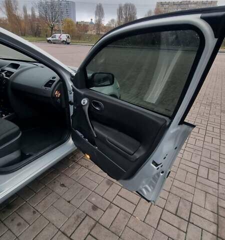 Серый Рено Меган, объемом двигателя 1.6 л и пробегом 127 тыс. км за 4700 $, фото 6 на Automoto.ua