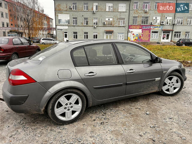 Серый Рено Меган, объемом двигателя 1.4 л и пробегом 217 тыс. км за 5300 $, фото 2 на Automoto.ua