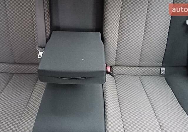 Серый Рено Меган, объемом двигателя 1.6 л и пробегом 243 тыс. км за 4700 $, фото 28 на Automoto.ua