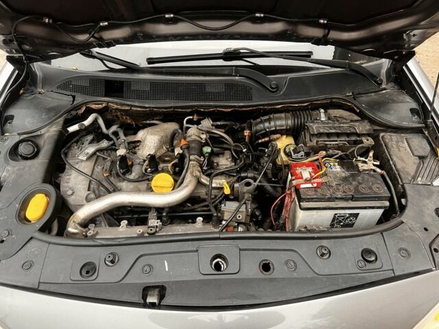 Серый Рено Меган, объемом двигателя 1.4 л и пробегом 216 тыс. км за 6500 $, фото 4 на Automoto.ua