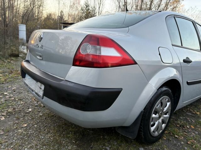 Серый Рено Меган, объемом двигателя 1.4 л и пробегом 350 тыс. км за 3900 $, фото 4 на Automoto.ua