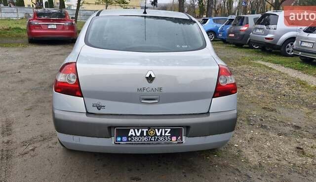 Сірий Рено Меган, об'ємом двигуна 2 л та пробігом 224 тис. км за 5300 $, фото 2 на Automoto.ua