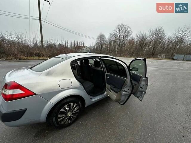 Серый Рено Меган, объемом двигателя 1.5 л и пробегом 285 тыс. км за 4200 $, фото 33 на Automoto.ua