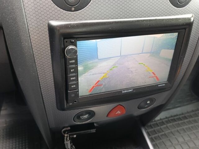 Серый Рено Меган, объемом двигателя 2 л и пробегом 214 тыс. км за 4200 $, фото 4 на Automoto.ua