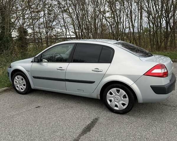 Сірий Рено Меган, об'ємом двигуна 1.6 л та пробігом 340 тис. км за 3500 $, фото 15 на Automoto.ua