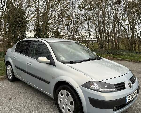 Сірий Рено Меган, об'ємом двигуна 1.6 л та пробігом 340 тис. км за 3500 $, фото 5 на Automoto.ua