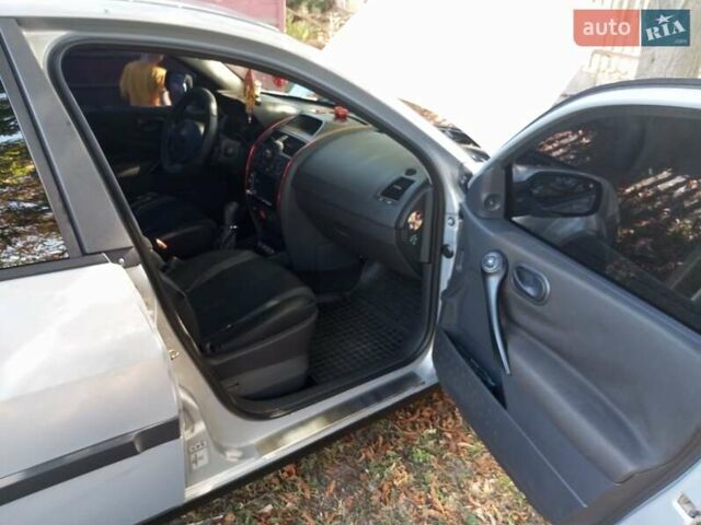 Серый Рено Меган, объемом двигателя 1.46 л и пробегом 400 тыс. км за 4100 $, фото 11 на Automoto.ua