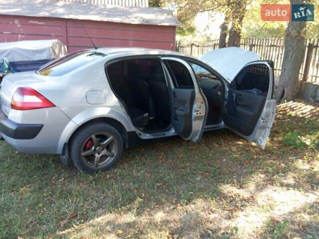 Серый Рено Меган, объемом двигателя 1.46 л и пробегом 400 тыс. км за 4100 $, фото 12 на Automoto.ua