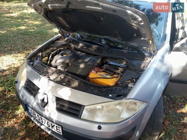 Серый Рено Меган, объемом двигателя 1.46 л и пробегом 400 тыс. км за 4100 $, фото 3 на Automoto.ua
