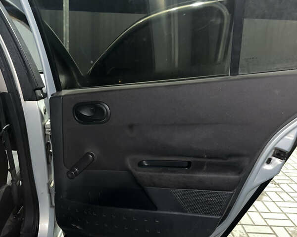 Сірий Рено Меган, об'ємом двигуна 1.4 л та пробігом 220 тис. км за 4400 $, фото 11 на Automoto.ua