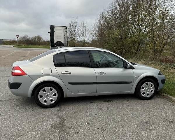 Сірий Рено Меган, об'ємом двигуна 1.6 л та пробігом 340 тис. км за 3500 $, фото 13 на Automoto.ua