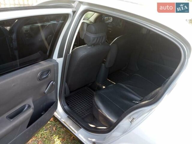 Серый Рено Меган, объемом двигателя 1.46 л и пробегом 400 тыс. км за 4100 $, фото 1 на Automoto.ua