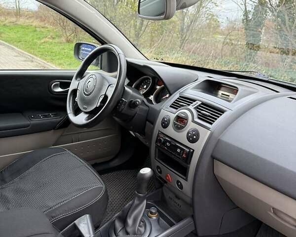 Сірий Рено Меган, об'ємом двигуна 1.6 л та пробігом 340 тис. км за 3500 $, фото 7 на Automoto.ua