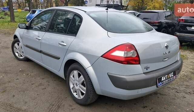 Сірий Рено Меган, об'ємом двигуна 2 л та пробігом 224 тис. км за 5300 $, фото 1 на Automoto.ua