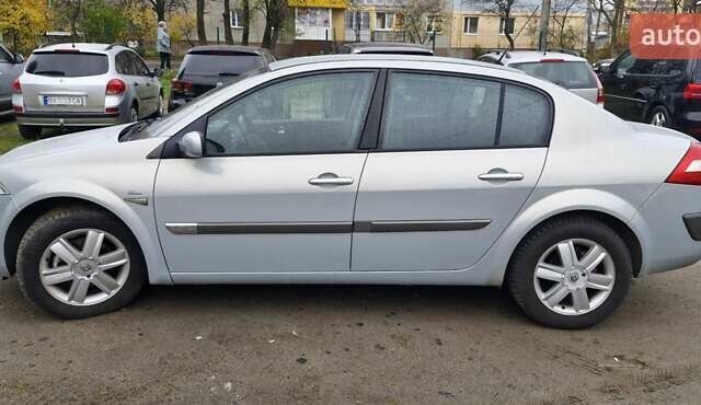 Сірий Рено Меган, об'ємом двигуна 2 л та пробігом 224 тис. км за 5300 $, фото 6 на Automoto.ua