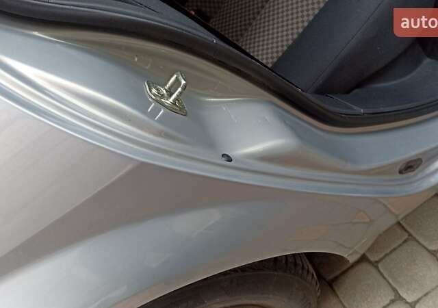 Серый Рено Меган, объемом двигателя 1.6 л и пробегом 243 тыс. км за 4700 $, фото 17 на Automoto.ua