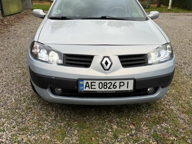 Серый Рено Меган, объемом двигателя 1.6 л и пробегом 340 тыс. км за 3500 $, фото 1 на Automoto.ua
