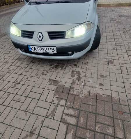 Серый Рено Меган, объемом двигателя 1.6 л и пробегом 127 тыс. км за 4700 $, фото 11 на Automoto.ua