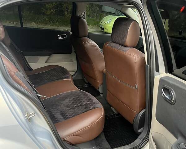 Рено Меган 2004 в Одессе на Automoto.ua Серый Рено Меган, объемом двигателя 1.87 л и пробегом 196 тыс. км за 4800 $, фото 5 на Automoto.ua