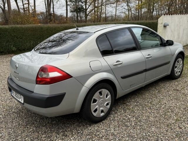 Серый Рено Меган, объемом двигателя 1.6 л и пробегом 340 тыс. км за 3500 $, фото 3 на Automoto.ua