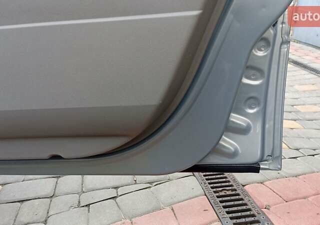 Серый Рено Меган, объемом двигателя 1.6 л и пробегом 243 тыс. км за 4700 $, фото 10 на Automoto.ua