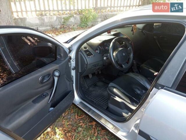 Серый Рено Меган, объемом двигателя 1.46 л и пробегом 400 тыс. км за 4100 $, фото 2 на Automoto.ua