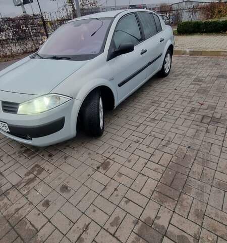 Серый Рено Меган, объемом двигателя 1.6 л и пробегом 127 тыс. км за 4700 $, фото 12 на Automoto.ua