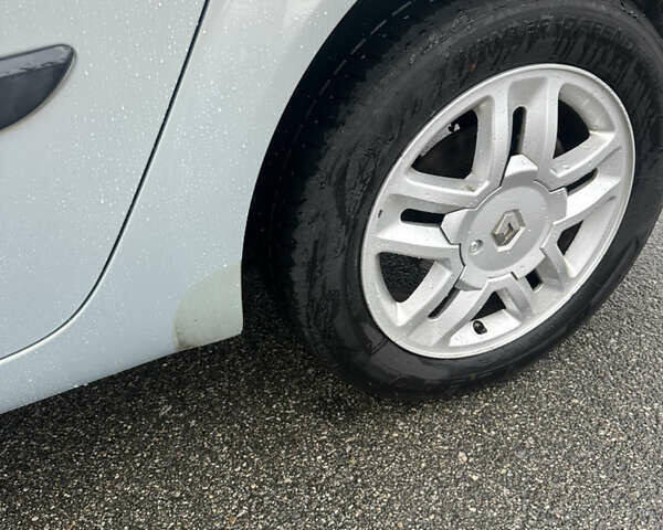 Серый Рено Меган, объемом двигателя 1.6 л и пробегом 208 тыс. км за 4999 $, фото 19 на Automoto.ua