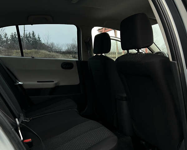 Сірий Рено Меган, об'ємом двигуна 1.6 л та пробігом 240 тис. км за 3950 $, фото 9 на Automoto.ua