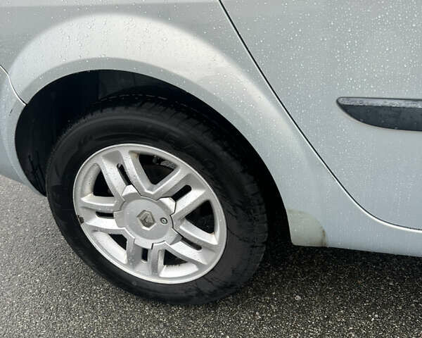 Серый Рено Меган, объемом двигателя 1.6 л и пробегом 208 тыс. км за 4999 $, фото 20 на Automoto.ua