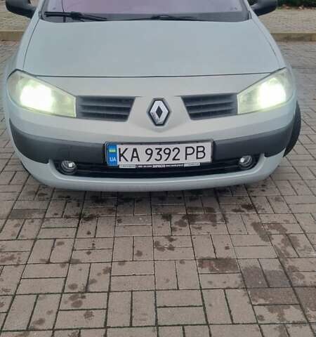 Серый Рено Меган, объемом двигателя 1.6 л и пробегом 127 тыс. км за 4700 $, фото 1 на Automoto.ua