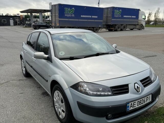 Серый Рено Меган, объемом двигателя 1.6 л и пробегом 340 тыс. км за 3500 $, фото 12 на Automoto.ua