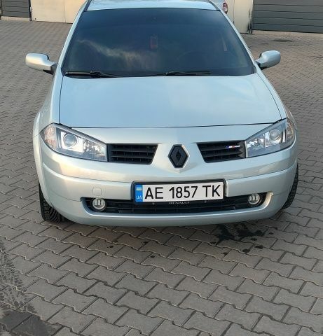 Серый Рено Меган, объемом двигателя 1.5 л и пробегом 350 тыс. км за 5000 $, фото 5 на Automoto.ua