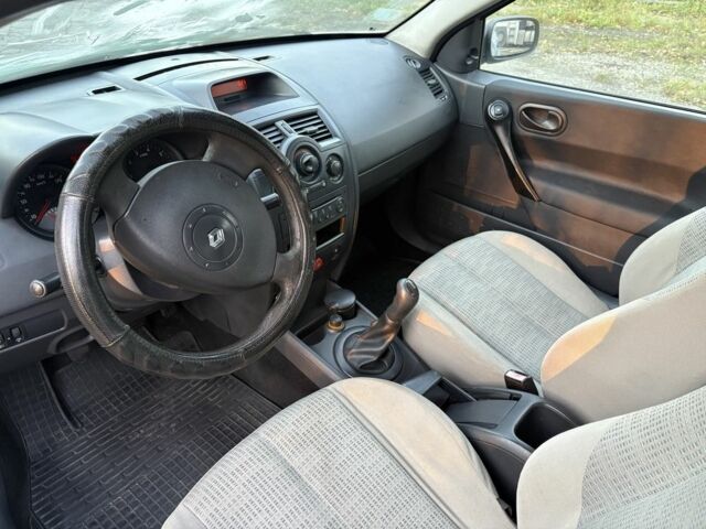 Серый Рено Меган, объемом двигателя 1.4 л и пробегом 350 тыс. км за 3900 $, фото 12 на Automoto.ua