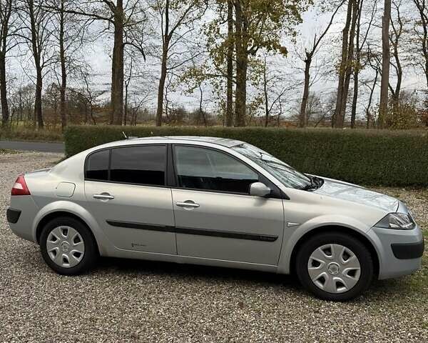 Сірий Рено Меган, об'ємом двигуна 1.6 л та пробігом 340 тис. км за 3500 $, фото 17 на Automoto.ua