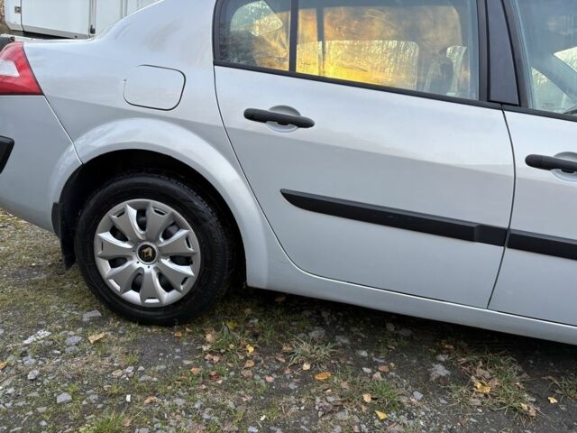 Серый Рено Меган, объемом двигателя 1.4 л и пробегом 350 тыс. км за 3900 $, фото 3 на Automoto.ua