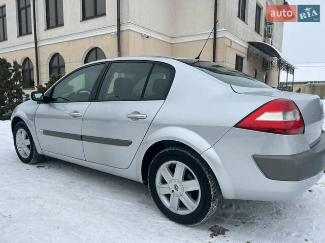 Серый Рено Меган, объемом двигателя 1.6 л и пробегом 148 тыс. км за 4999 $, фото 13 на Automoto.ua