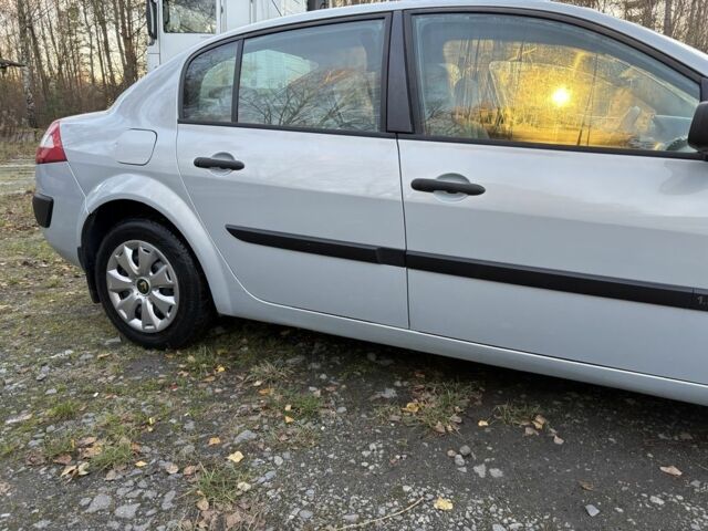 Серый Рено Меган, объемом двигателя 1.4 л и пробегом 350 тыс. км за 3900 $, фото 2 на Automoto.ua