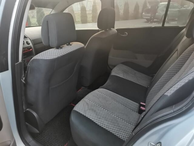 Серый Рено Меган, объемом двигателя 1.5 л и пробегом 350 тыс. км за 5000 $, фото 2 на Automoto.ua