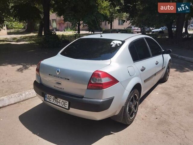 Серый Рено Меган, объемом двигателя 1.6 л и пробегом 280 тыс. км за 4400 $, фото 3 на Automoto.ua