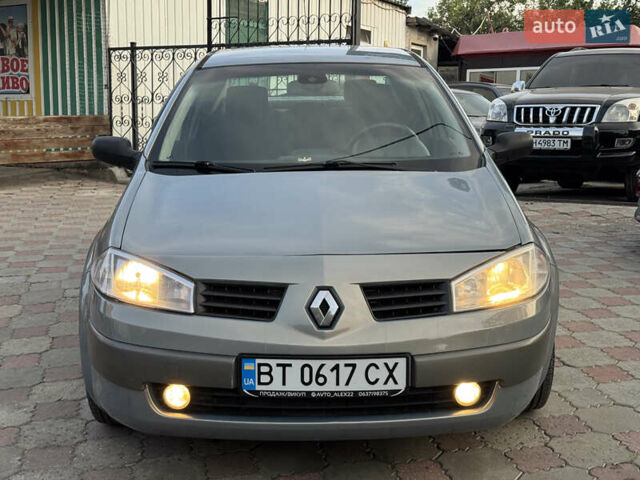 Сірий Рено Меган, об'ємом двигуна 1.6 л та пробігом 300 тис. км за 3699 $, фото 1 на Automoto.ua