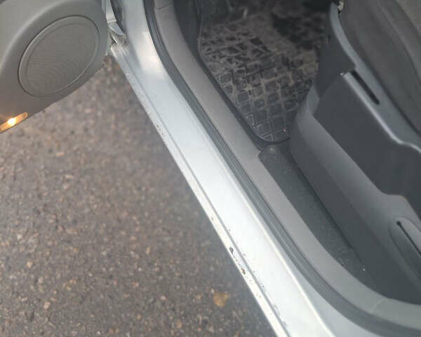 Серый Рено Меган, объемом двигателя 1.6 л и пробегом 236 тыс. км за 3400 $, фото 16 на Automoto.ua