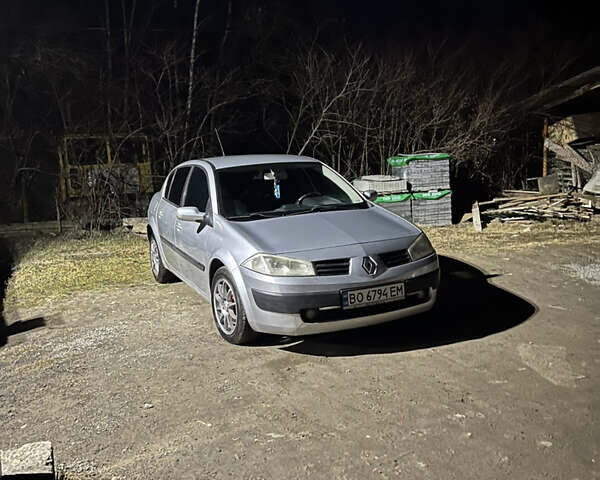 Серый Рено Меган, объемом двигателя 1.6 л и пробегом 246 тыс. км за 4100 $, фото 12 на Automoto.ua