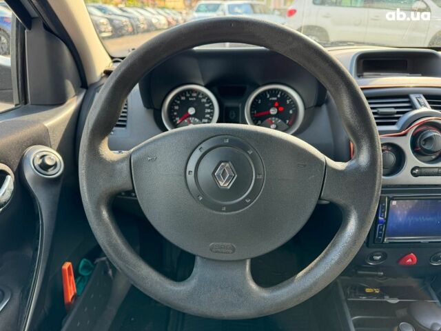 Серый Рено Меган, объемом двигателя 1.6 л и пробегом 132 тыс. км за 4780 $, фото 24 на Automoto.ua