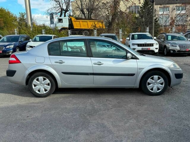 Серый Рено Меган, объемом двигателя 1.6 л и пробегом 132 тыс. км за 4790 $, фото 4 на Automoto.ua