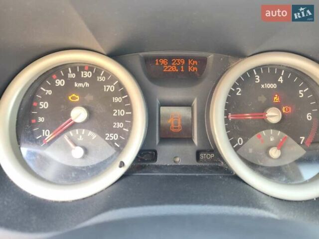 Сірий Рено Меган, об'ємом двигуна 1.6 л та пробігом 196 тис. км за 4500 $, фото 13 на Automoto.ua