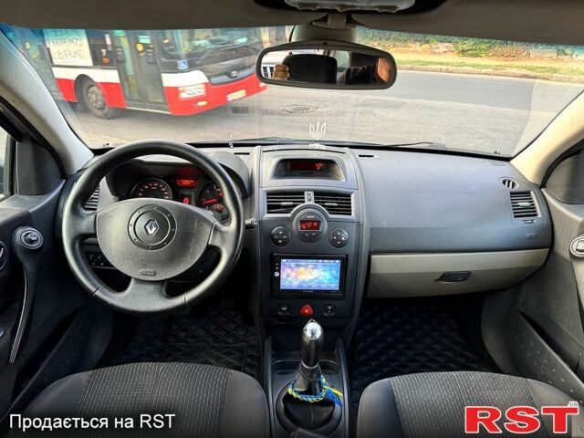 Серый Рено Меган, объемом двигателя 1.6 л и пробегом 300 тыс. км за 3699 $, фото 5 на Automoto.ua
